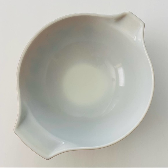 Pyrex | Early American Vintage 4 Qt Cinderella Mixing Bowl - Picture 2 of 13